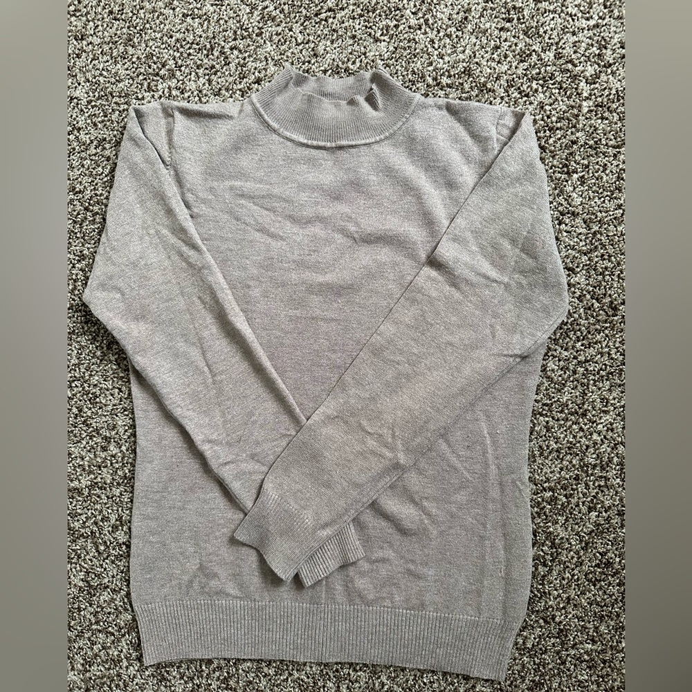 Long sleeve sweater size S/M